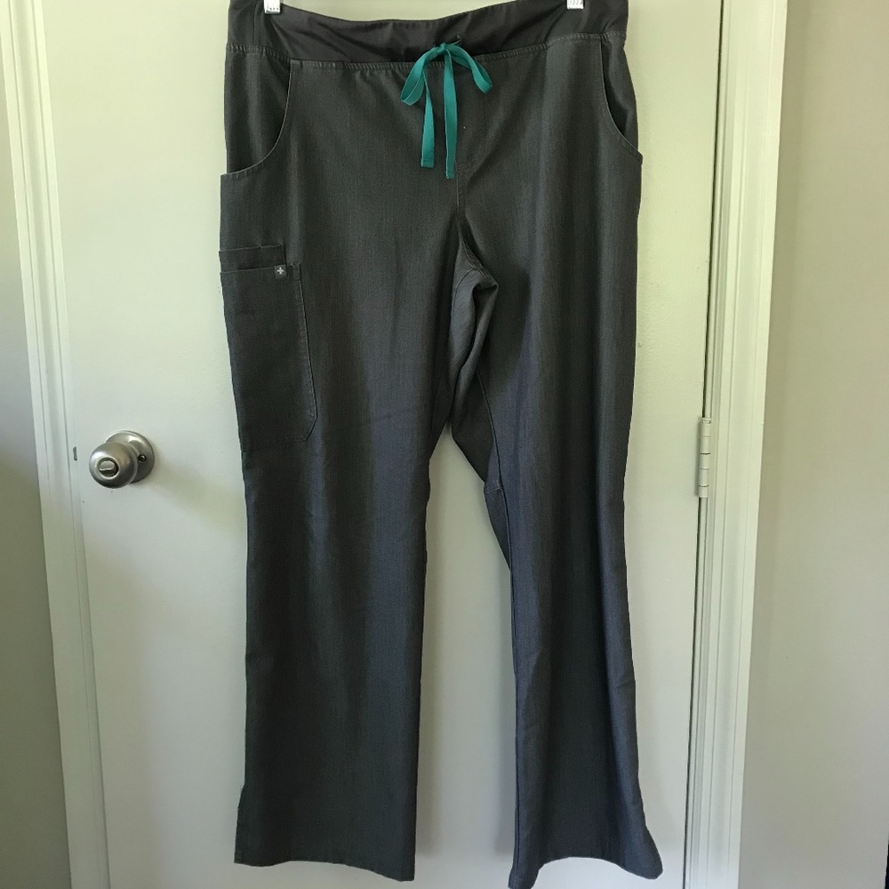 Figs Kade Cargo Scrub Pants